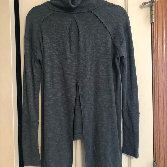 Free People Turtle Neck - Picture 1 of 2